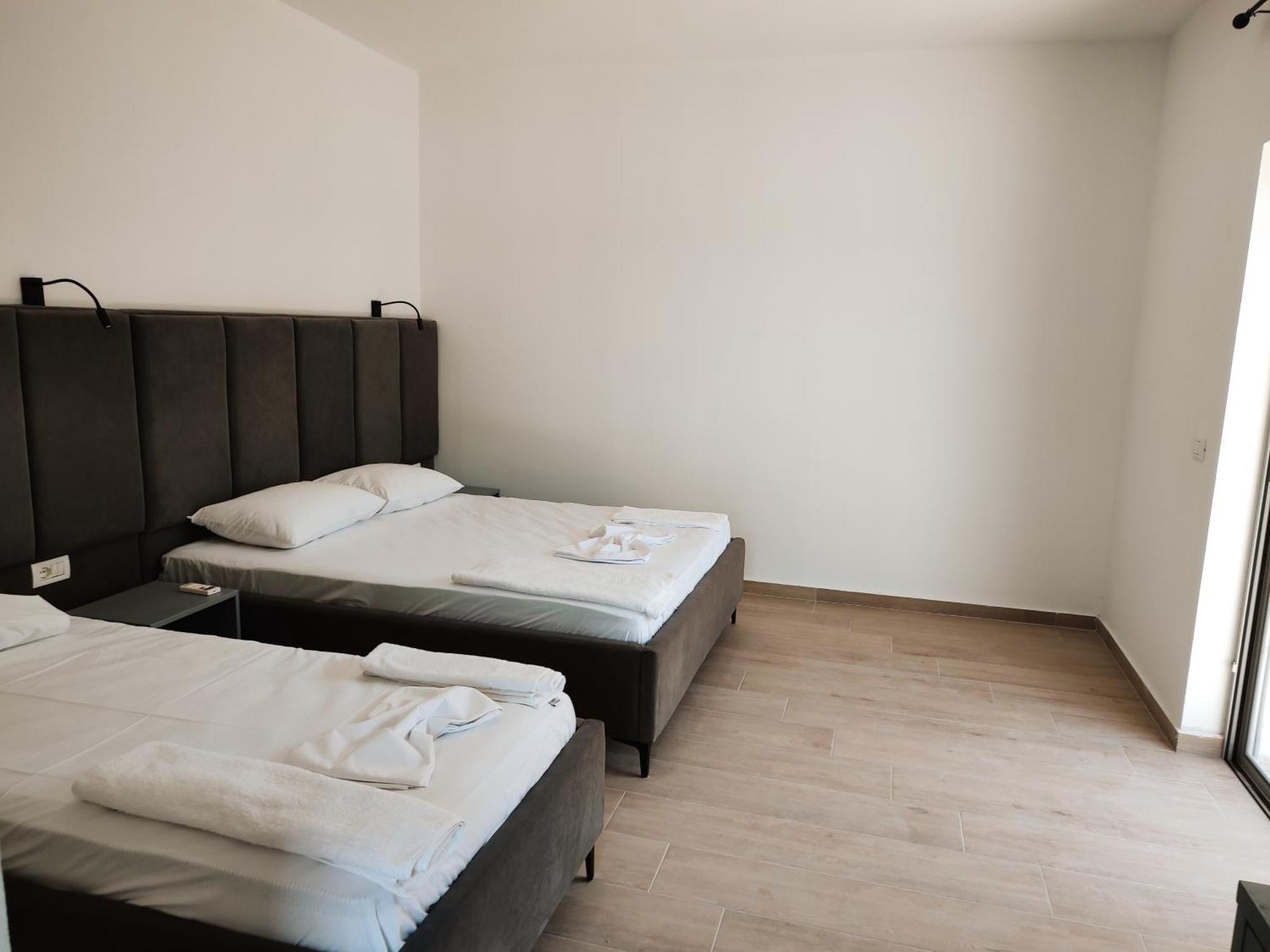 Petros rooms Himarë Habitación foto